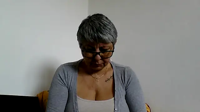 roseblak42 online show from 03-24-26, 09:47