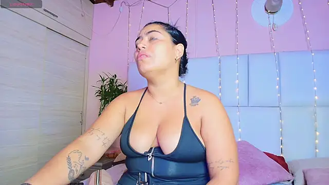 kiana cream online show from 03-02-25, 11:50