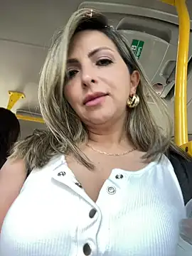 Snapshot of _Abril-Office1 chatting on 12-24-24, 02:22 Abril-Office1 online show from 12-24-24, 02:22