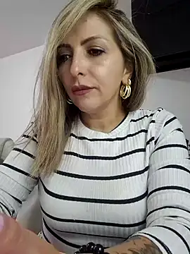 Snapshot of _Abril-Office1 chatting on 02-04-25, 07:22 Abril-Office1 online show from 02-04-25, 07:22