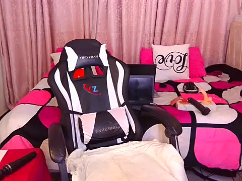 Pretty-shally online show from 09-14-25, 10:31