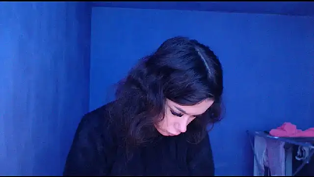 Snapshot of LovelyJulliette chatting on 02-17-25, 10:07 LovelyJulliette online show from 02-17-25, 10:07