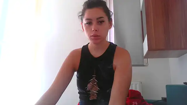 Snapshot of LovelyJulliette chatting on 09-18-25, 12:51 LovelyJulliette online show from 09-18-25, 12:51