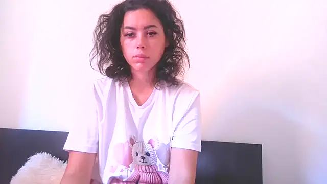 Snapshot of LovelyJulliette chatting on 09-22-25, 10:17 LovelyJulliette online show from 09-22-25, 10:17