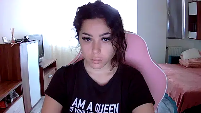 Snapshot of LovelyJulliette chatting on 09-27-25, 10:20 LovelyJulliette online show from 09-27-25, 10:20