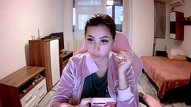 Snapshot of LovelyJulliette chatting on 10-03-25, 02:25 LovelyJulliette online show from 10-03-25, 02:25