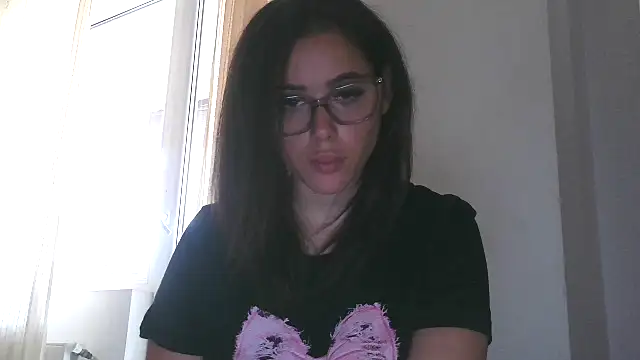 Snapshot of LovelyJulliette chatting on 10-16-25, 11:55 LovelyJulliette online show from 10-16-25, 11:55