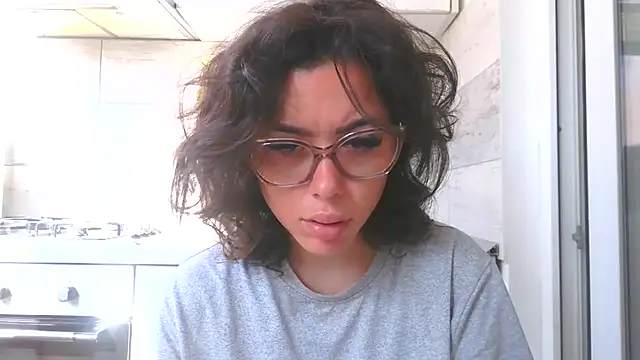 Snapshot of LovelyJulliette chatting on 10-20-25, 11:21 LovelyJulliette online show from 10-20-25, 11:21