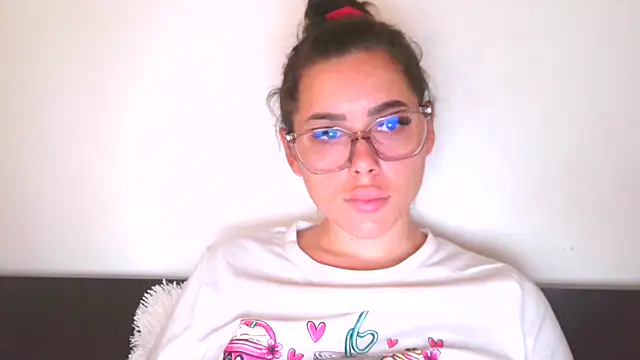 Snapshot of LovelyJulliette chatting on 10-24-25, 11:28 LovelyJulliette online show from 10-24-25, 11:28