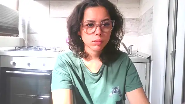 Snapshot of LovelyJulliette chatting on 10-25-25, 11:29 LovelyJulliette online show from 10-25-25, 11:29