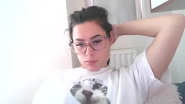 Snapshot of LovelyJulliette chatting on 10-30-25, 12:06 LovelyJulliette online show from 10-30-25, 12:06