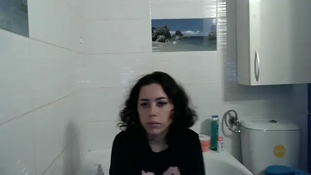 Snapshot of LovelyJulliette chatting on 11-04-25, 01:54 LovelyJulliette online show from 11-04-25, 01:54