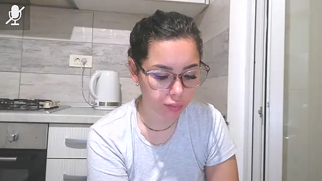 Snapshot of LovelyJulliette chatting on 11-23-25, 02:28 LovelyJulliette online show from 11-23-25, 02:28