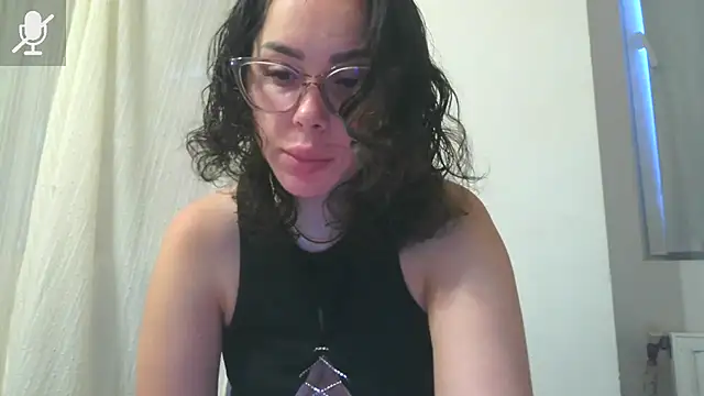 Snapshot of LovelyJulliette chatting on 11-24-25, 01:44 LovelyJulliette online show from 11-24-25, 01:44