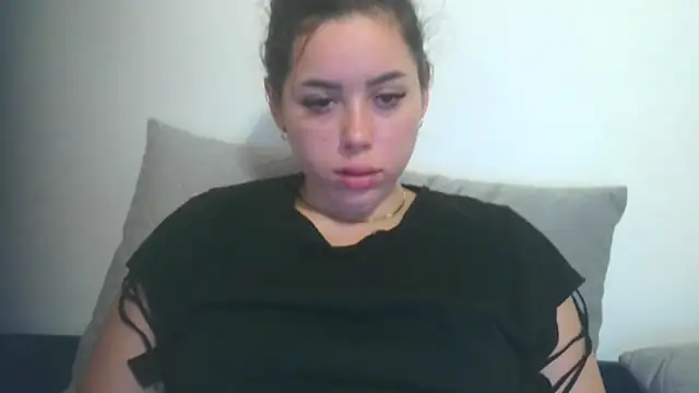 Snapshot of LovelyJulliette chatting on 12-01-25, 02:22 LovelyJulliette online show from 12-01-25, 02:22