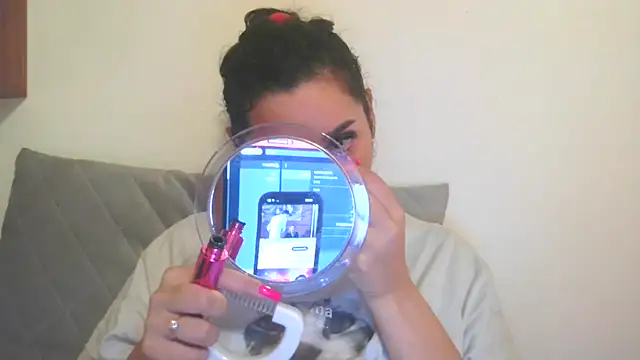 Snapshot of LovelyJulliette chatting on 12-05-25, 02:25 LovelyJulliette online show from 12-05-25, 02:25