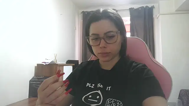 LovelyJulliette online show from 06-01-26, 10:17