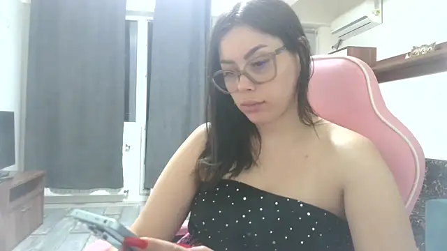 LovelyJulliette online show from 06-01-26, 10:33
