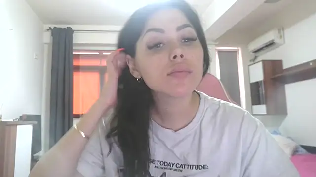 LovelyJulliette online show from 06-09-26, 12:50