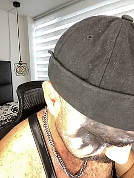 Snapshot of ADONIS_ART01 chatting on 10-31-25, 07:04 ADONIS ART01 online show from 10-31-25, 07:04