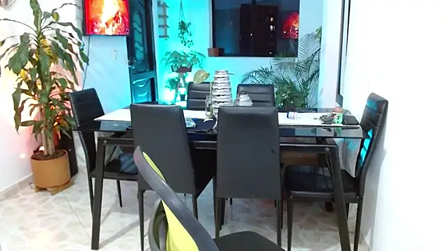 Snapshot of giannandblacke chatting on 02-17-25, 11:31 giannandblacke online show from 02-17-25, 11:31