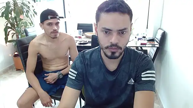 Snapshot of giannandblacke chatting on 02-28-25, 03:48 giannandblacke online show from 02-28-25, 03:48