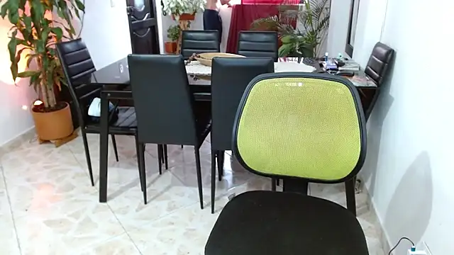 Snapshot of giannandblacke chatting on 02-28-25, 06:52 giannandblacke online show from 02-28-25, 06:52