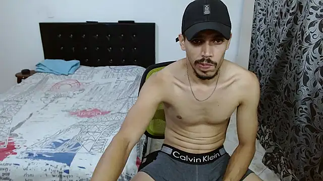 Snapshot of giannandblacke chatting on 11-11-25, 10:43 giannandblacke online show from 11-11-25, 10:43