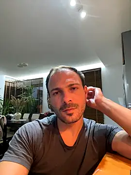 Adventurehotman online show from 09-18-25, 10:01