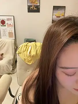 Snapshot of rose-u chatting on 01-12-25, 06:17 rose-u online show from 01-12-25, 06:17