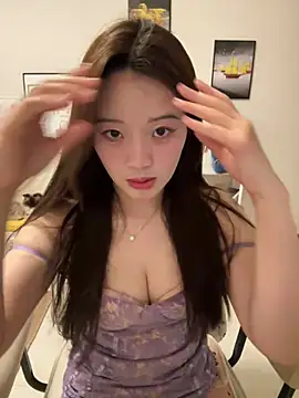 Snapshot of rose-u chatting on 03-04-25, 03:55 rose-u online show from 03-04-25, 03:55