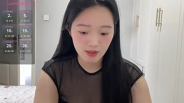 Snapshot of rose-u chatting on 09-11-25, 01:49 rose-u online show from 09-11-25, 01:49