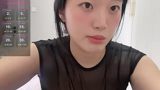 Snapshot of rose-u chatting on 11-05-25, 01:27 rose-u online show from 11-05-25, 01:27