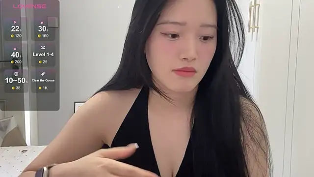 Snapshot of rose-u chatting on 11-22-25, 01:26 rose-u online show from 11-22-25, 01:26