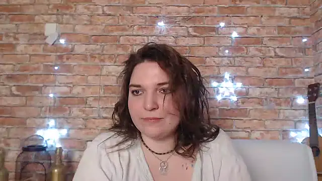 Amelia Kiss  online show from 12-31-24, 06:48