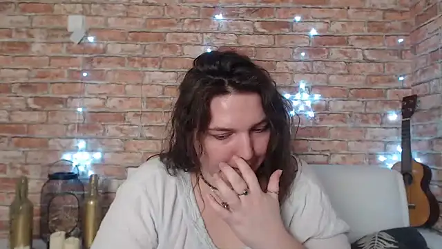 Amelia Kiss  online show from 01-02-25, 06:50