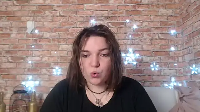 Amelia Kiss  online show from 01-14-25, 12:43