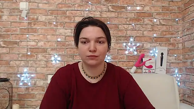 Amelia Kiss  online show from 12-15-25, 12:37