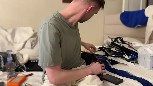 Snapshot of CupidZass chatting on 02-01-25, 02:05 CupidZass online show from 02-01-25, 02:05