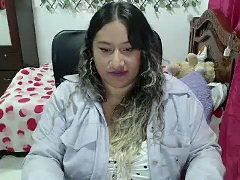 EmilyLove1014 online show from 12-02-24, 01:25