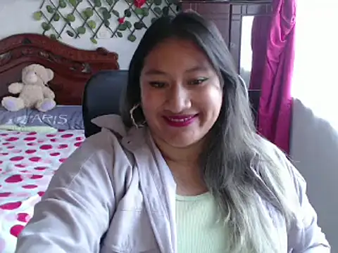 EmilyLove1014 online show from 01-12-25, 09:51