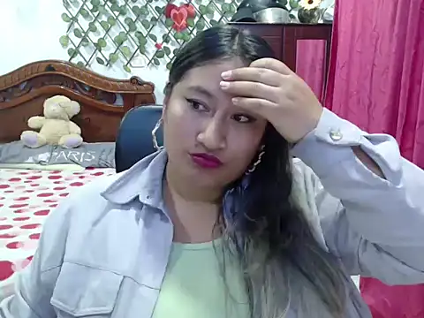 EmilyLove1014 online show from 01-13-25, 03:01