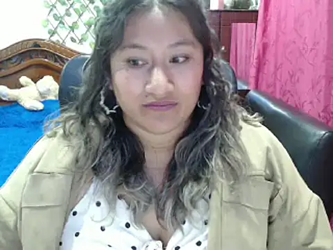 EmilyLove1014 online show from 02-21-25, 02:28