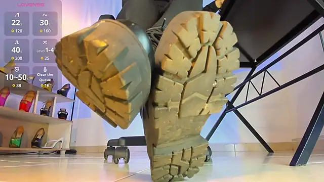 violettastrada online show from 02-17-25, 08:47