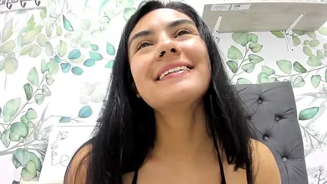 Snapshot of atilanadiaz7 chatting on 10-15-25, 04:07 atilanadiaz7 online show from 10-15-25, 04:07