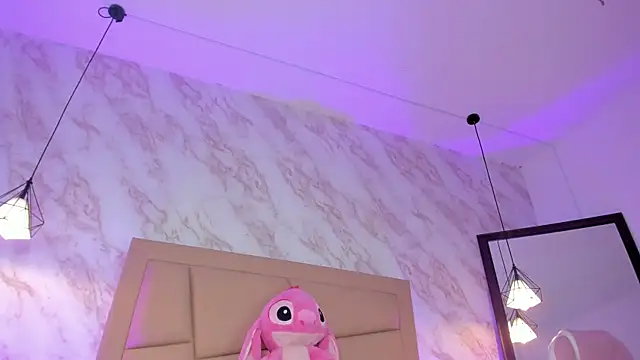 Snapshot of _Hollywood_1 chatting on 11-29-25, 07:11 Hollywood 1 online show from 11-29-25, 07:11