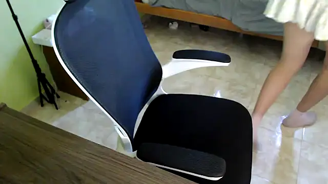 Snapshot of samantha_s69 chatting on 02-01-26, 12:48 samantha s69 online show from 02-01-26, 12:48