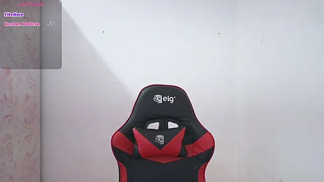 Snapshot of ElisaBoyer chatting on 01-19-26, 10:08 ElisaBoyer online show from 01-19-26, 10:08