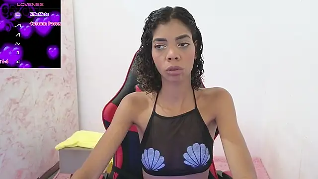 Snapshot of ElisaBoyer chatting on 02-02-26, 10:14 ElisaBoyer online show from 02-02-26, 10:14