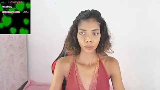 Snapshot of ElisaBoyer chatting on 02-21-26, 11:11 ElisaBoyer online show from 02-21-26, 11:11